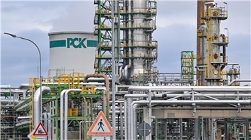 Rosneft ist Mehrheitseigner der Raffinerie PCK im brandenburgischen Schwedt.