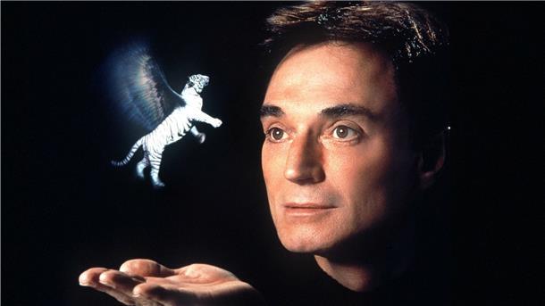 Roy Horn war ein weltweit gefeierter Meister der Illusion. Er stammt gebürtig aus Nordenham, dort soll er nun endlich gewürdigt werden.