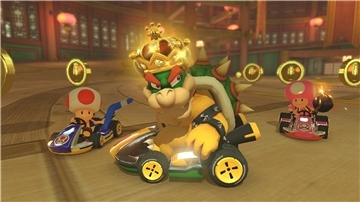 Runde um Runde heizen und die Gegner verdrängen: „Mario Kart 8 Deluxe“ bietet eine Menge (Fahr-)Spaß auf fast 50 Strecken – eines von vielen Spielen für die Switch-Konsole von Nintendo.