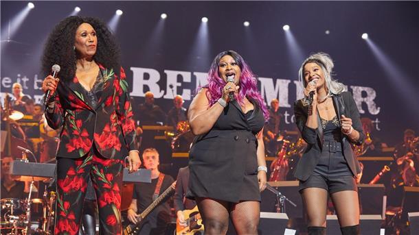Ruth (l-r), Anita und Sadako Pointer von den Pointer Sisters 2018 in Hamburg. Bühne. Anita Pointer ist gestorben.