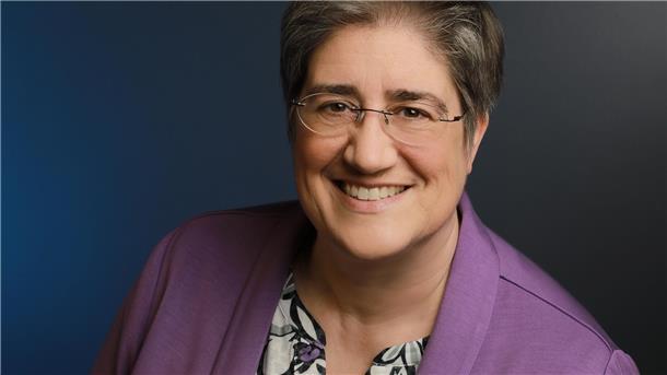 Sabine Preuschoff ist die erste Regionalbischöfin im Sprengel Stade Sabine Preuschoff ist die neue Regionalbischöfin im Sprengel Stade. Die Mutter einer erwachsenen Tochter tritt die Nachfolge von Dr. Hans Christian Brandy an.