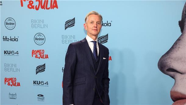 Neues Musical erzählt von Romeo und Julia Sänger Max Raabe gab sich die Ehre bei der Premiere des neuen Peter-Plate-Musicals „Romeo & Julia - Liebe ist Alles“.