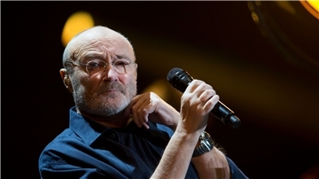 Sänger Phil Collins bei einem Auftritt in Mexiko.