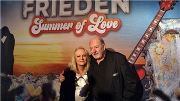 Sängerin Nicole und Produzent Ralph Siegel freuen sich auf die Musical-Premiere.
