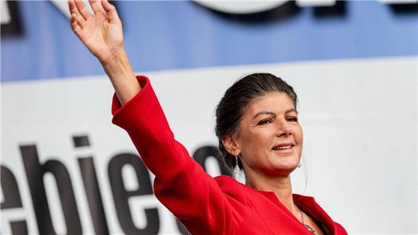 BSW-Spitze in Klausur – bleibt Wagenknecht Parteichefin? Sahra Wagenknecht hat bisher offen gelassen, ob sie als Chefin der nach ihr benannten Partei weitermachen möchte. (Archivbild)