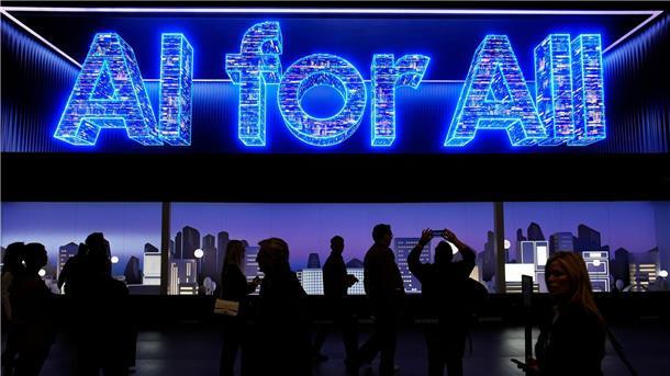 Neue Samsung-Produkte im Zeichen Künstlicher Intelligenz Samsung hat in Paris neue Smartphones und Gadgets vorgestellt, die über KI-Funktionen verfügen.