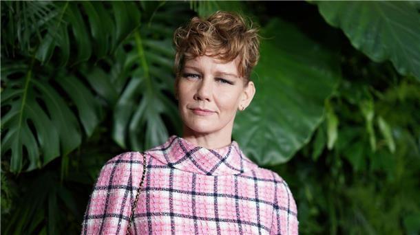 Warmlaufen für die Oscar-Nacht - Roter Teppich liegt bereit Sandra Hüller beim jährlichen Pre-Oscar Awards Dinner von Chanel im Beverly Hills Hotel in Los Angeles.