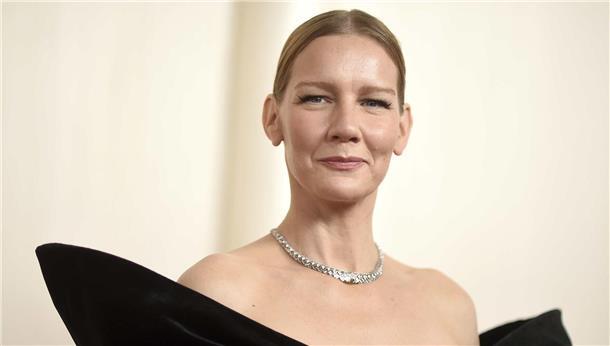 Deutsche Schauspielerin Hüller verpasst Oscar - „Oppenheimer“ großer Sieger Sandra Hüller war als beste Hauptdarstellerin nominiert, musste sich aber Emma Stone geschlagen geben.