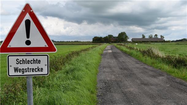 Wirtschaftsweg in der Nähe von Iffens