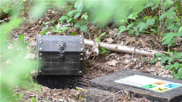 "Schatz von Burg Elsdorf" heißt dieser Geocache: Ihn findet man nur, wenn man zuvor diverse andere entdeckt hat. 