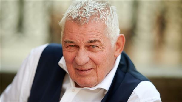 Schauspieler Heinz Hoenig dreht im Dschungelcamp auf  Schauspieler Heinz Hoenig wurde in seiner Karriere schon mit einigen Preisen ausgezeichnet - für seine Rolle in „Der König von St. Pauli“ bekam er einen Bambi.
