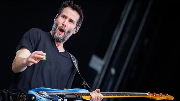 „Speed“, „Matrix“, Rocker und Autor - Keanu Reeves wird 60 Schauspieler Keanu Reeves ist auch Musiker. (Archivbild)