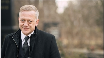 Schauspieler, Trauerredner und Bestseller-Autor Carl Achleitner