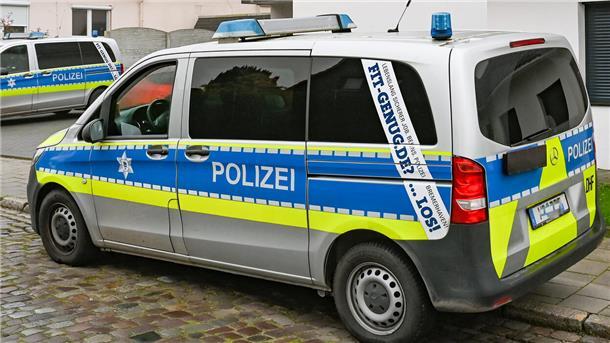 Drogen-Razzia in Wulsdorf: Polizei durchsucht am Mittwoch mehrere Häuser Schlag gegen Drogenhändler: Die Beamten durchsuchen mehrere Objekte in Bremerhaven