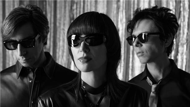 Yeah Yeah Yeahs nach neun Jahren zurück Schlagzeuger Brian Chase (l-r), Sängerin Karen Orzolek und Gitarrist Nicholas Zinner vom Art-Punk-Trio Yeah Yeah Yeahs.
