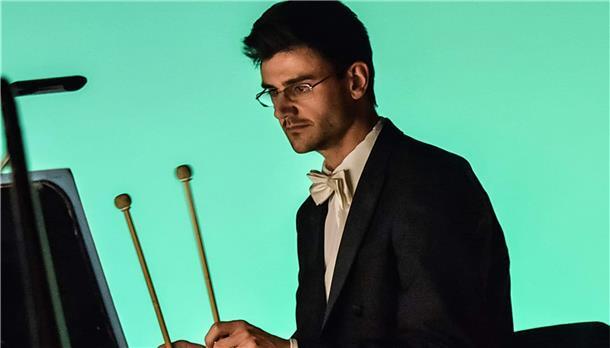 Schlagzeuger Thorsten Keller ist der neue Paukist im Philharmonischen Orchester Bremerhaven.