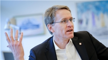 Günther: Grenzkontrollen „wichtiges und probates Mittel“ Schleswig-Holsteins Regierungschef Daniel Günther will irreguläre Zuwanderung begrenzen. (Archivbild)