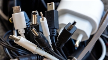 Schluss mit Kabelsalat: Ab 2024 soll USB-C der einheitliche Ladestandard in der EU sein.