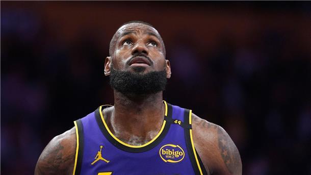 NBA-Star James: PR-Scherz statt Zukunftsentscheidung Schluss nach Saison 23: LeBron James hört auf.