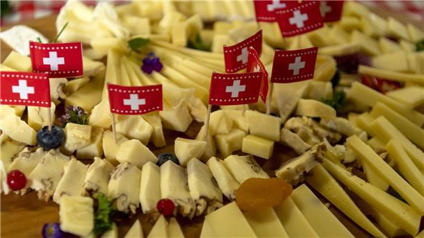 Schokolade und Käse aus der Schweiz dürfte in den USA unerschwinglich teuer werden (Archivbild) 