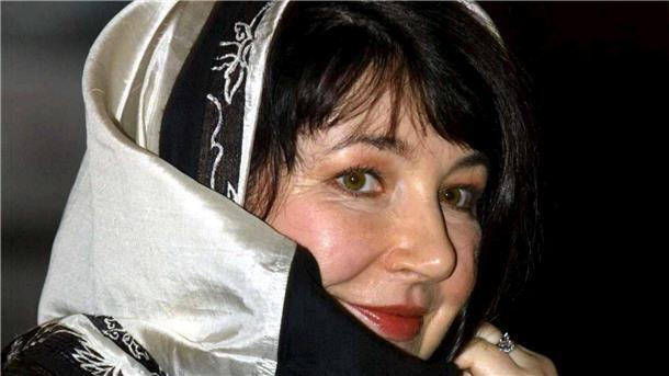 Ein Mysterium: Ausnahmesängerin Kate Bush wird 65 Schon als Teenagerin schrieb sie unzählige Songs - jetzt wird Kate Bush 65.