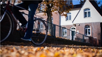 Blick auf die Wilhelm-Raabe-Schule in Bremerhaven im Herbst 2023