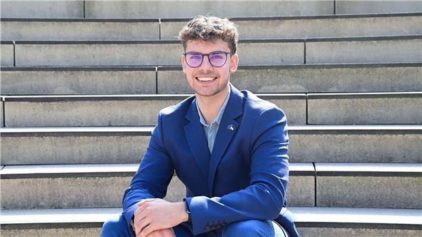 Schüler Joshua Meisel will an Schulen gleiche Regeln für alle im Umgang mit Handys.