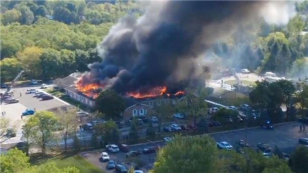 Schüsse und Feuer in einer Kirche - das FBI prüft, ob es sich um eine „gezielte Gewalttat“ handelt. 