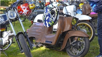 Schwalbe im Rost-Look: Der Kreativität sind beim Simson-Tuning nur vom Gesetzgeber Grenzen gesetzt.