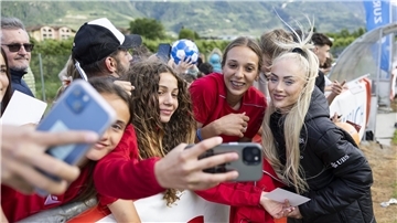 Schweizer Star nicht nur auf dem Rasen: Alisha Lehmann.