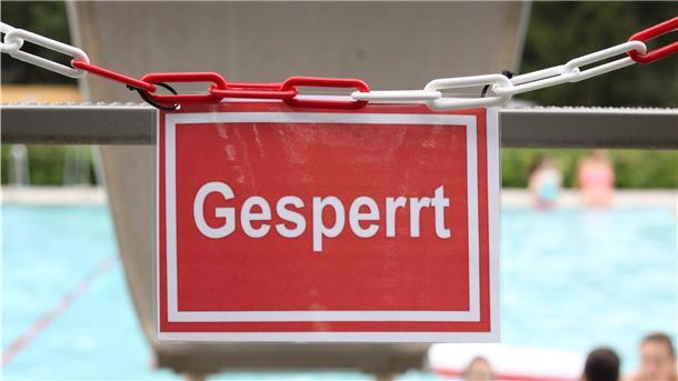 Bademeister in Zeiten von Corona Schwimmen im Freibad geht momentan nur unter besonderen Bedingungen: Wie erleben die Bademeister den neuen Arbeitsalltag?