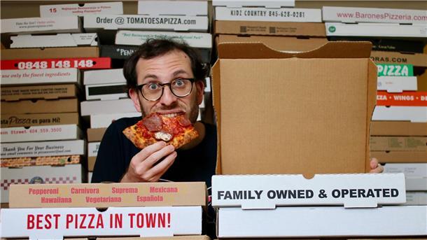 Scott Wiener probiert sich durch New Yorks Pizzen.