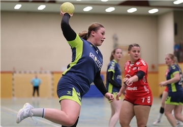 Carinne Bauer spielt Handball für die HSG Unterweser
