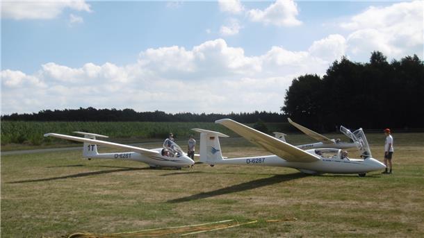 Segelflugbetrieb auf dem Flugplatz Tarmstedt-Westertimke. Für Sonntag, 4. September lädt der Verein von 10.30 bis 18 Uhr zum Tag der offenen Tür ein.
