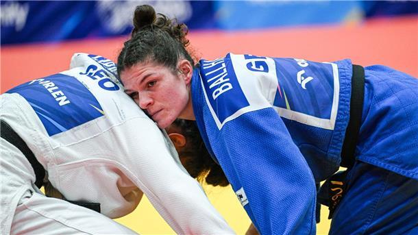 Seija Ballhaus holt überraschend Gold bei Judo-EM Seija Ballhaus (r.) erkämpfte bei der Judo-EM die Goldmedaille.