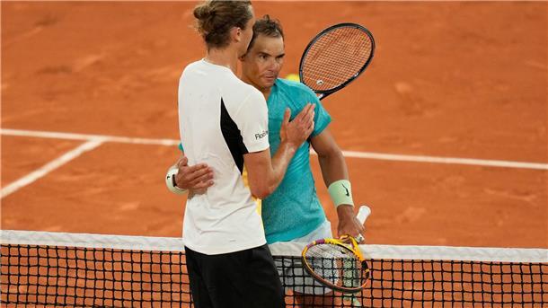 Ehrung für Sandplatz-König Nadal bei den French Open Sein letztes Match in Paris verlor Rafael Nadal gegen Alexander Zverev.
