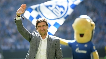 Sein Name wird mit Borussia Mönchengladbach in Verbindung gebracht: Ex-Schalke-Star Raúl (Archivbild)