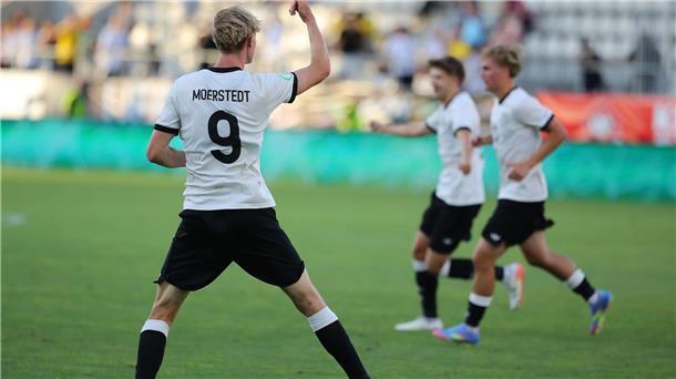 Vogelwildes Halbfinale: DFB-Junioren verpassen EM-Endspiel Seine drei Tore reichten nicht: Max Moerstedt.