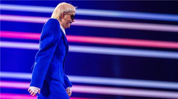 ESC-Finale hat begonnen: Pfiffe für Israel Seinen Song „Europapa“ wird Joost Klein beim ESC 2024 nicht zeigen dürfen.