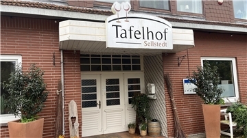 Das Restaurant Tafelhof von außen. 