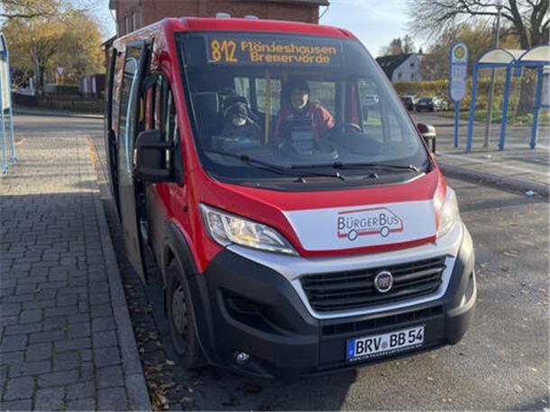 Mit dem Bürgerbus mehr als sechsmal um die Erde Seit 2019 rollt der Bürgerbus über die Straßen Bremervördes. Kürzlich haben sich die Mitglieder des örtlichen Bürgerbus-Vereins zur Mitgliederversammlung getroffen.