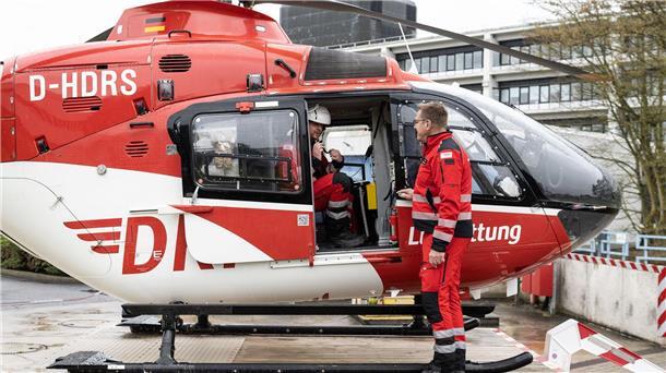 Tag der offenen Tür zieht Besucher zum Rettungshubschrauber Seit 50 Jahren rettet die DRF Luftrettung in Deutschland Menschen in Not.