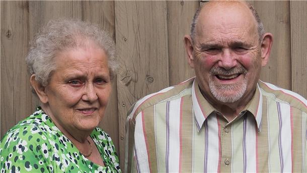 Seit 65 Jahren verheiratet: Ingrid und Heinz Zippel aus Langen feiern ihre eiserne Hochzeit. Foto Stehn