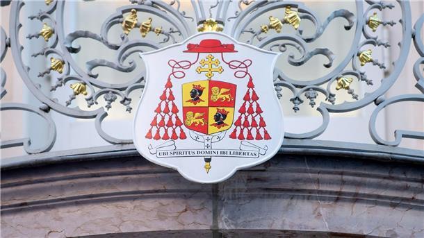 Seit der Veröffentlichung eines Gutachtens zu sexueller Gewalt im Erzbistum München läuft bei der Staatsanwaltschaft München I ein Ermittlungsverfahren.
