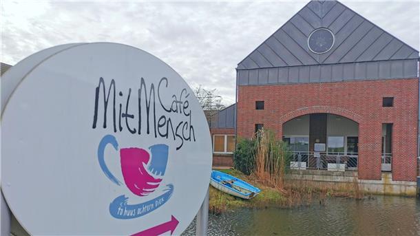 Nordenham: Darum verliert das Blexer Seniorenheim sein Café Hinweisschild und Gebäude