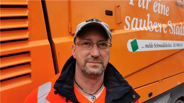 Seit gut neun Jahren arbeitet Andre Sagorski bei der Stadtreinigung in Bremerhaven.