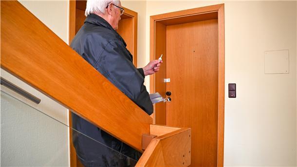 Seit Juni 2021 kann Willy F. seine Eigentumswohnung nicht mehr betreten, sie auch nach dem Tod seines Mieters nicht weitervermieten, er bleibt auf den laufenden Kosten sitzen.