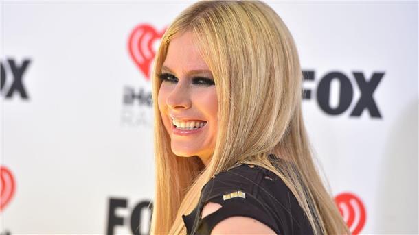 Seit mehr als zwei Jahrzehnten eine Größe in der Popmusik: die Kanadierin Avril Lavigne wird 40. (Archivfoto)