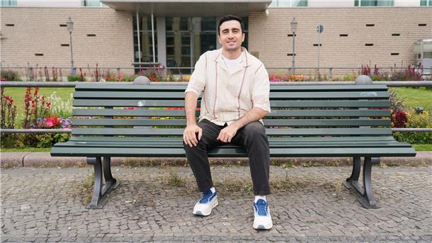 Seit zehn Jahren ist Anas Modamani in Deutschland. Er sagt: „Ja, ich habe es geschafft.“