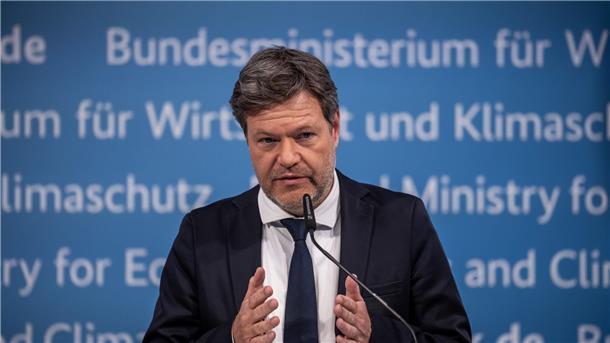 „Selbverständlich findet sehr viel der Umsetzung auf Länder- oder kommunaler Ebene statt“, sagte  Bundeswirtschaftsminister Robert Habeck.